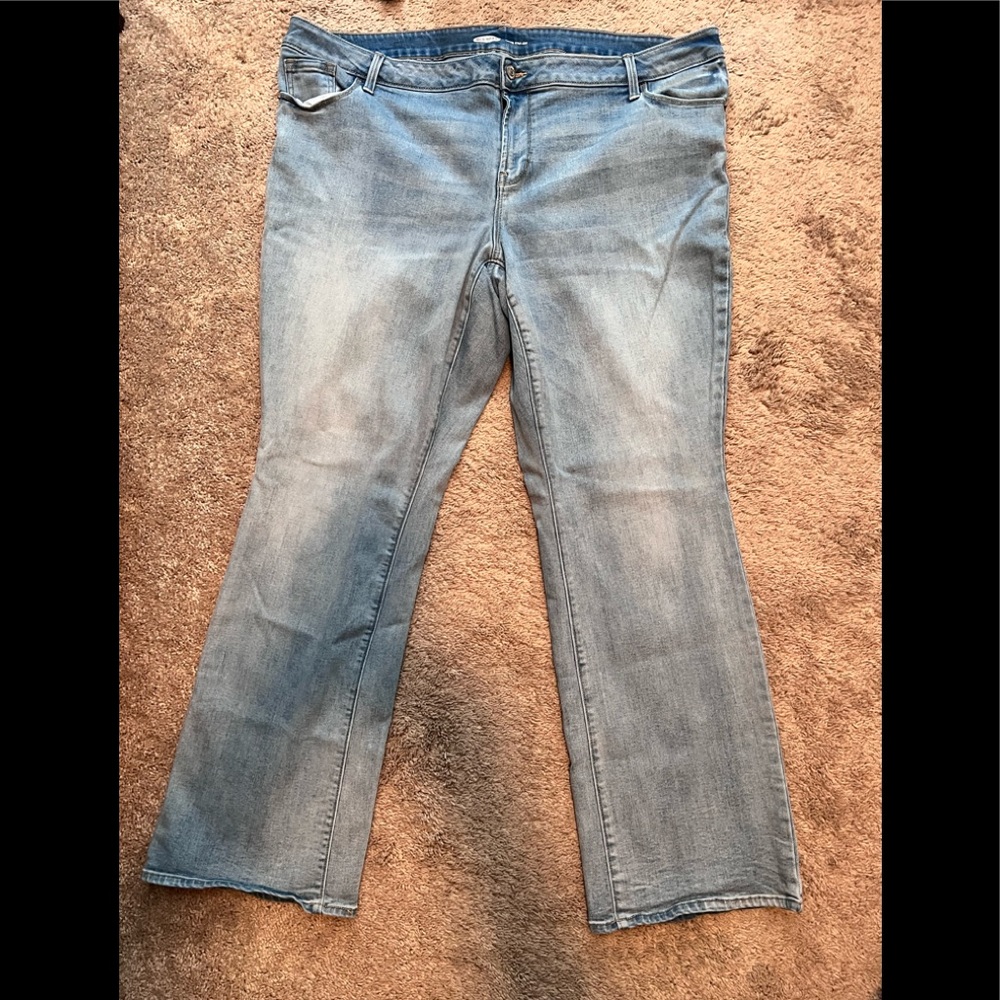 Old navy, light wash, 22W, kicker boot jeans